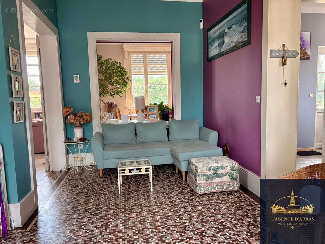 Maison de maître de caractère  171 m2 sur parcelle de 1000 m2  Prix raisonnable pour un bien d'exception - photo 3