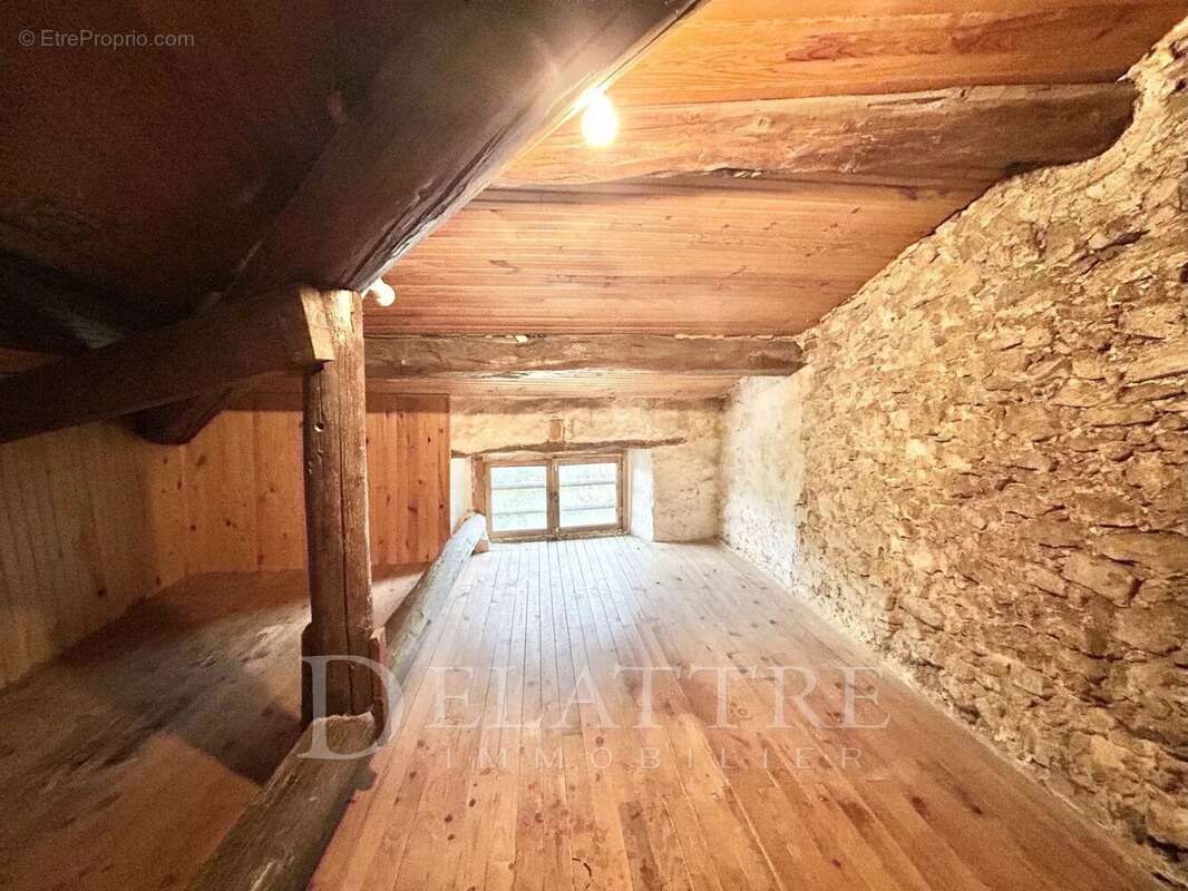 Appartement à LE ROURET