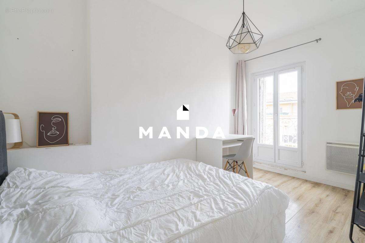 Appartement à MARSEILLE-2E