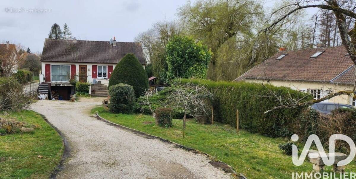 Photo 1 - Maison à MORET-SUR-LOING