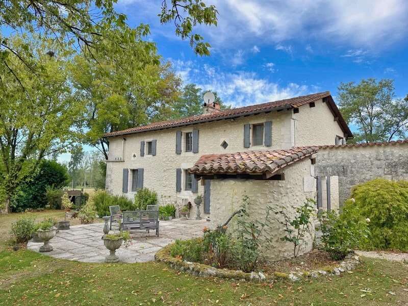 Maison à VERTEILLAC