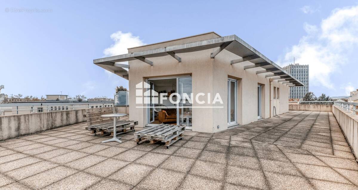 Appartement à LYON-3E