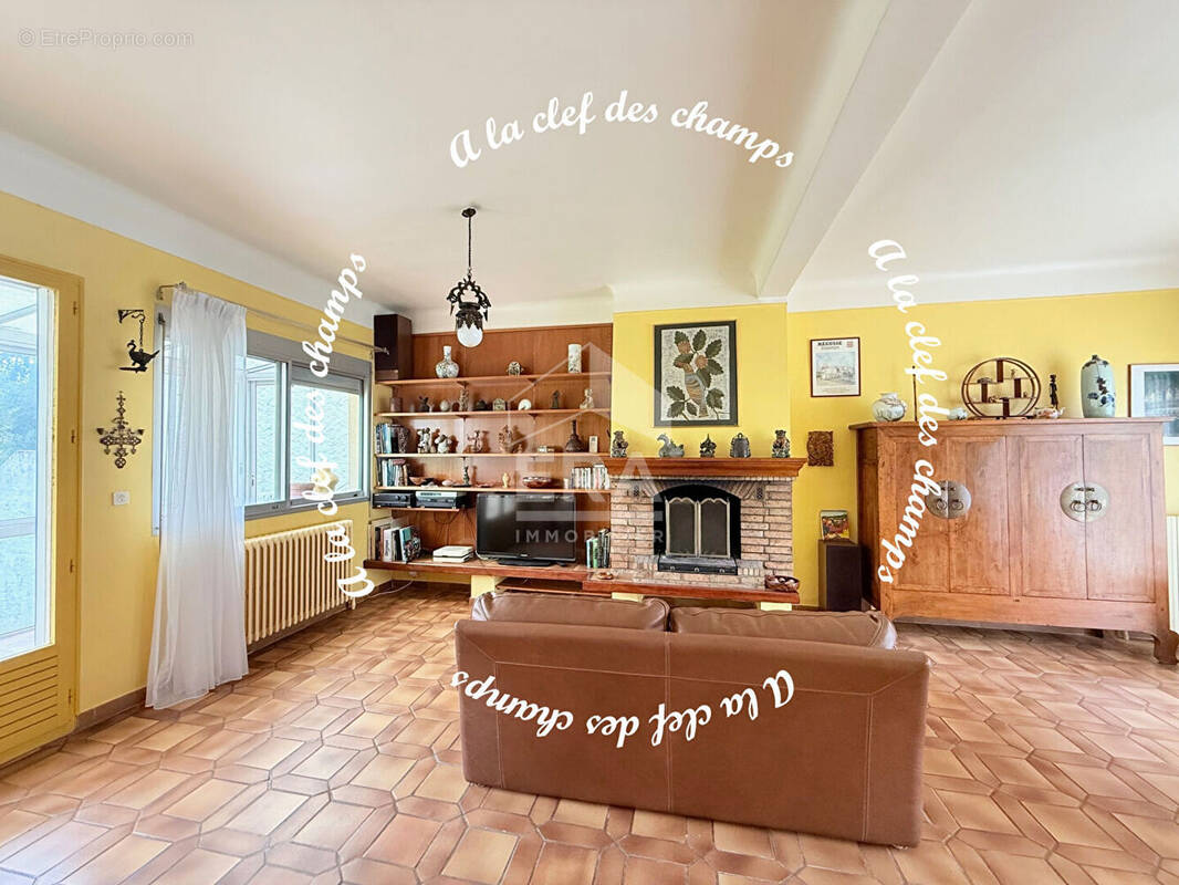 Maison à BURES-SUR-YVETTE