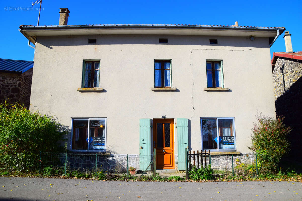 Maison à COUCOURON