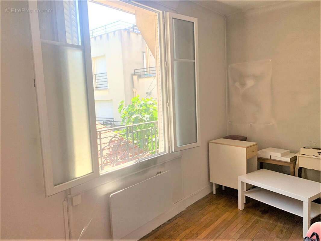 Appartement à LA GARENNE-COLOMBES