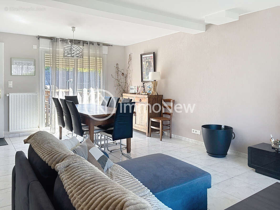 Beau pavillon 85 m2 avec piscine sur terrain 361 m2 proche de la mer - photo 2