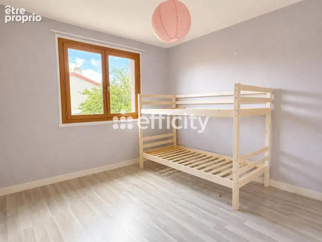 Maison 5 pièces 74 m² à vendre à Aulnat (63510) - photo 4