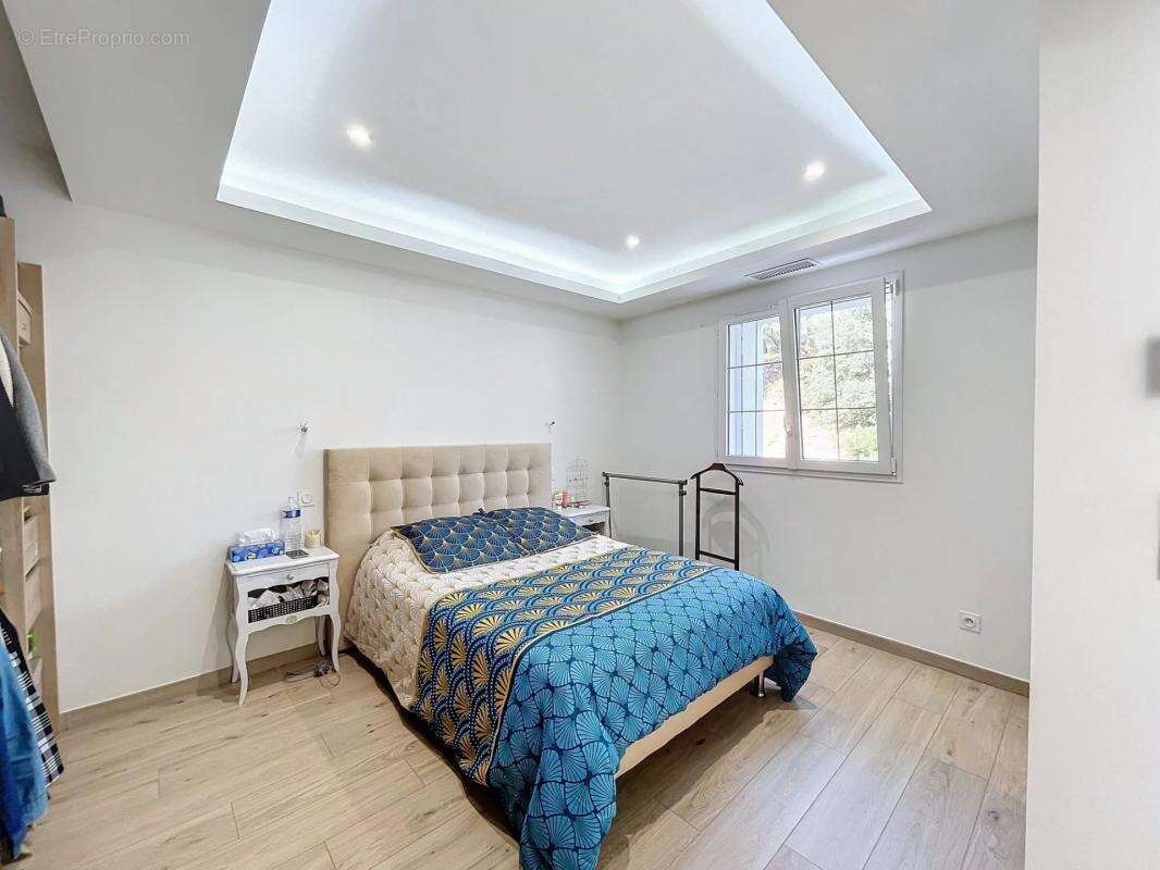 Maison à PUGET-SUR-ARGENS