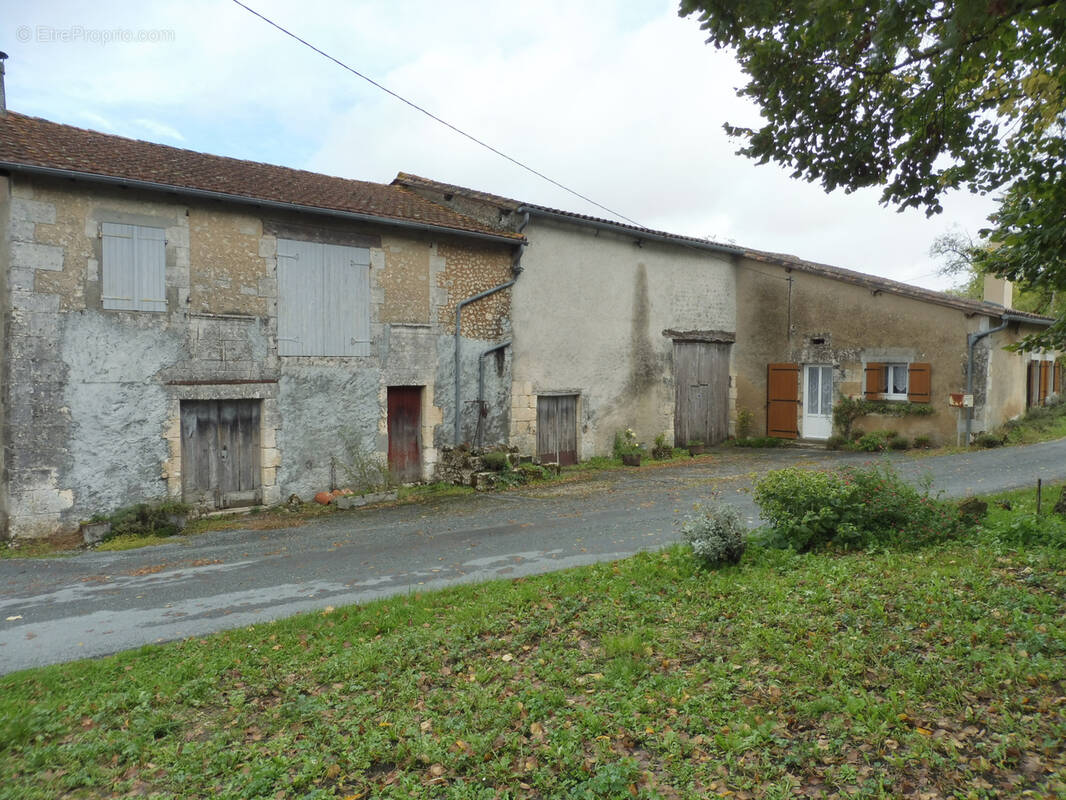 Maison à BOUTEILLES-SAINT-SEBASTIEN