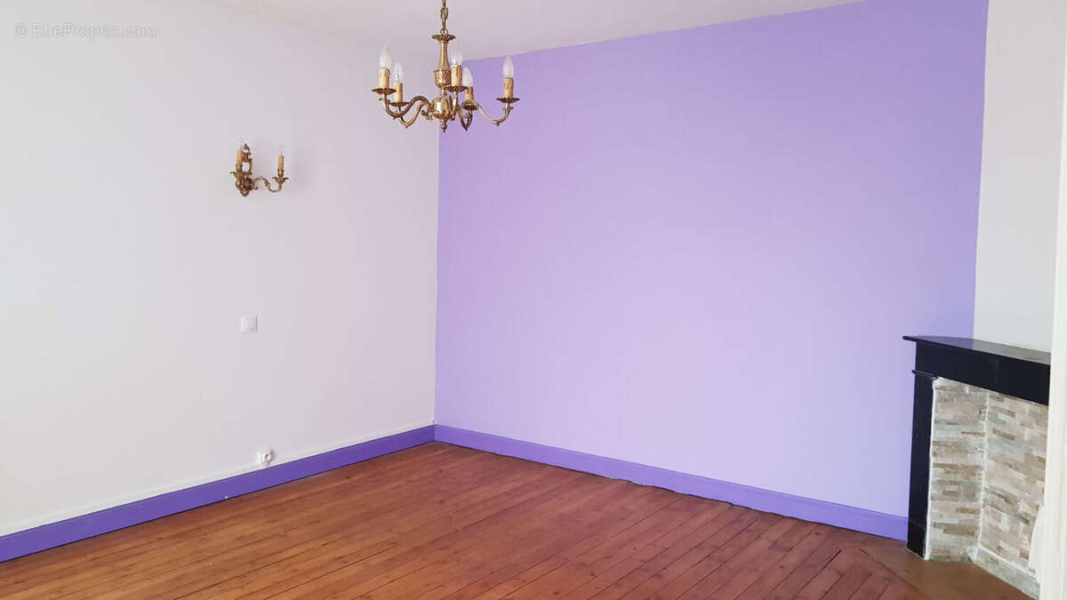 Maison à NEUVILLE-BOURJONVAL