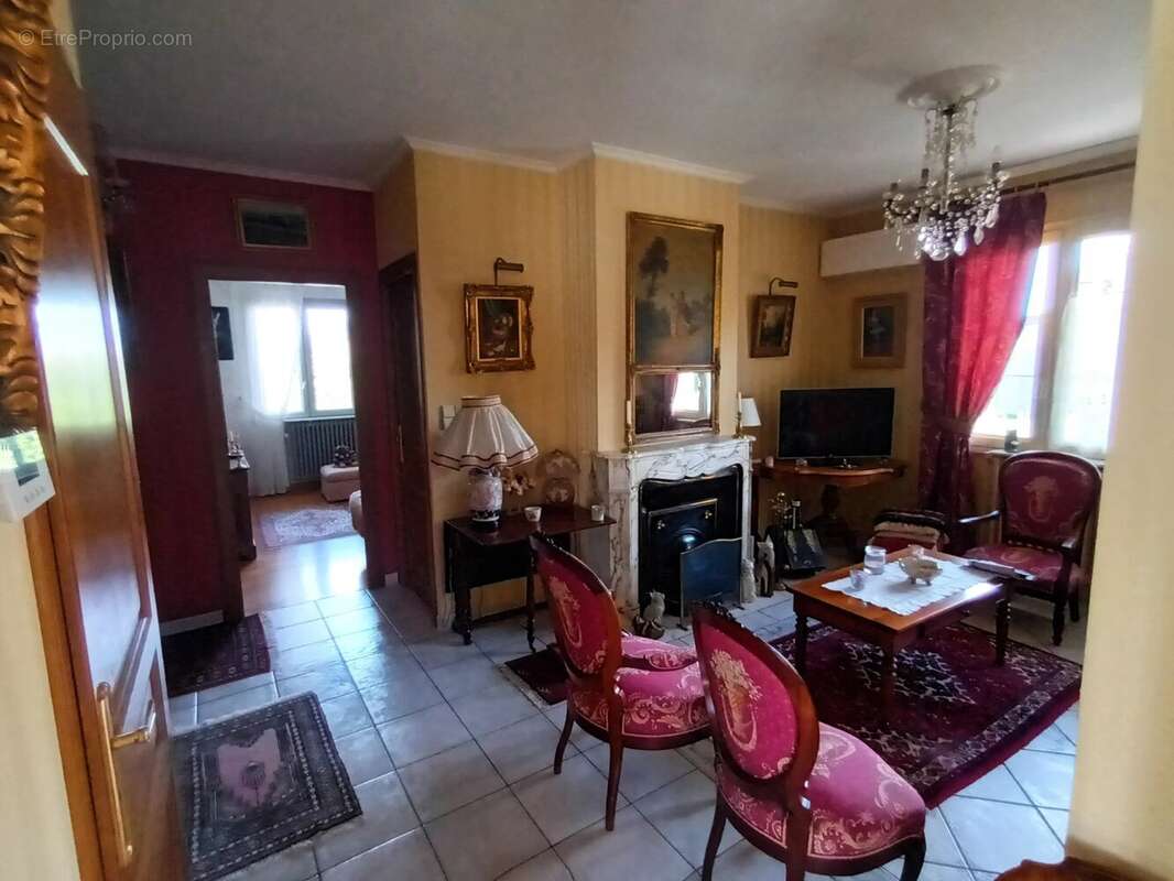 Maison à MONTCEAU-LES-MINES