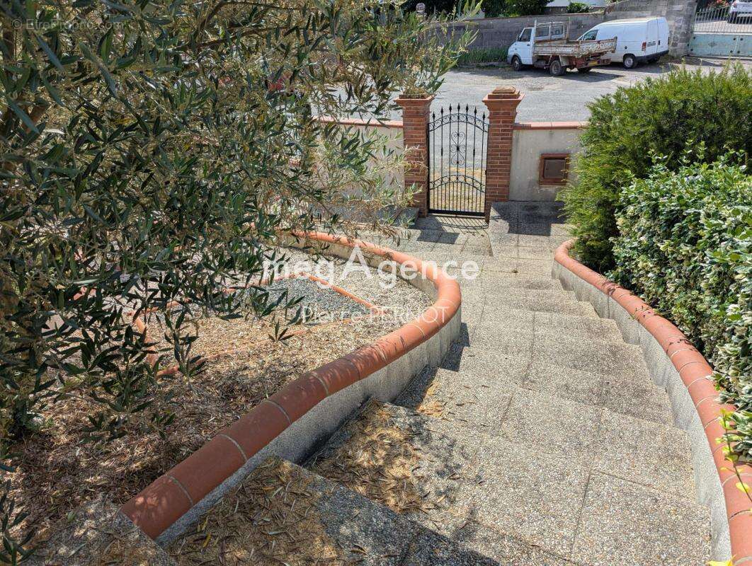 Grande villa avec espace professionnel - photo 14