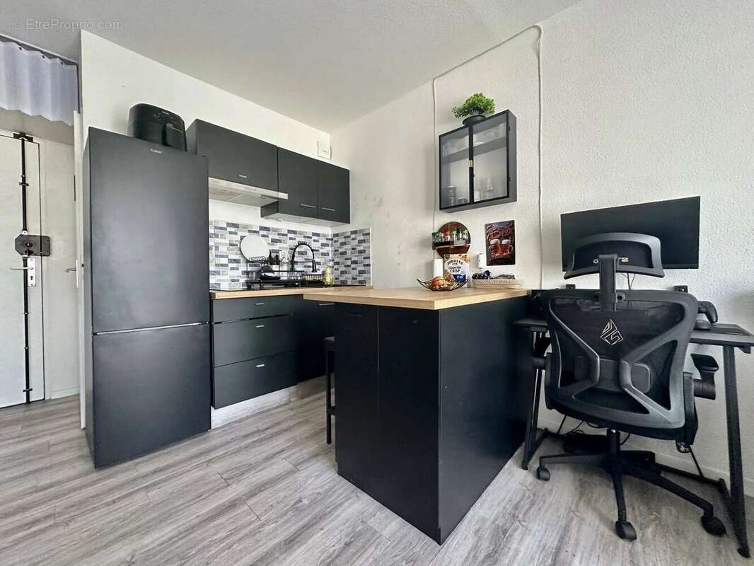 A vendre, à Nice, quartier de Pasteur, 2P - photo 2