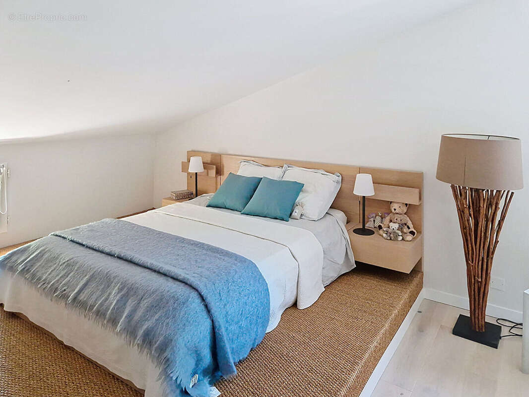 Maison à VILLENEUVE-LES-AVIGNON