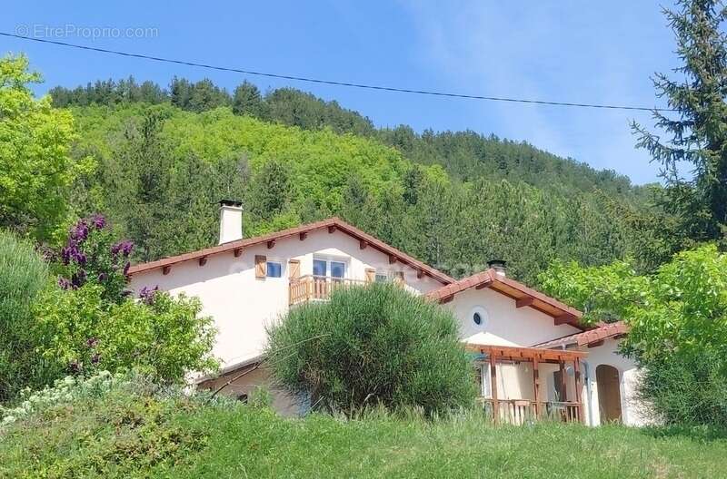 Maison à VEYNES