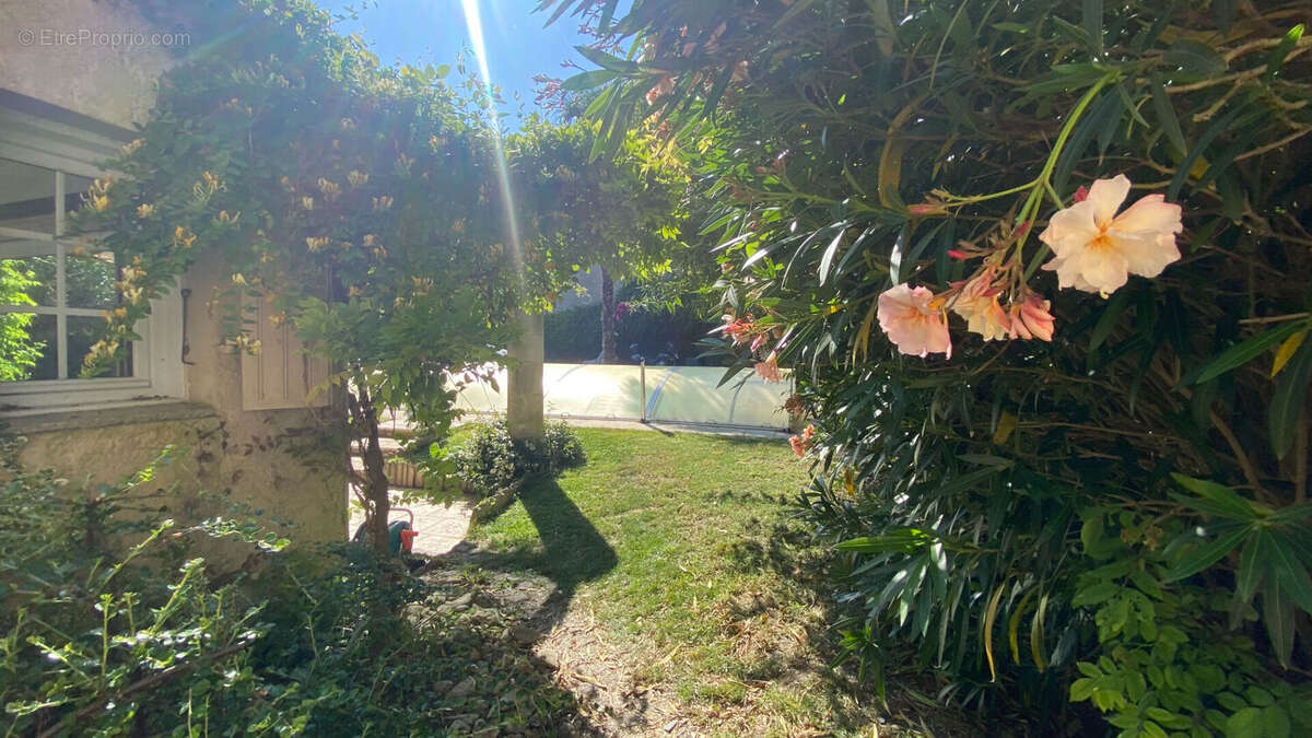 Maison à TONNAY-CHARENTE