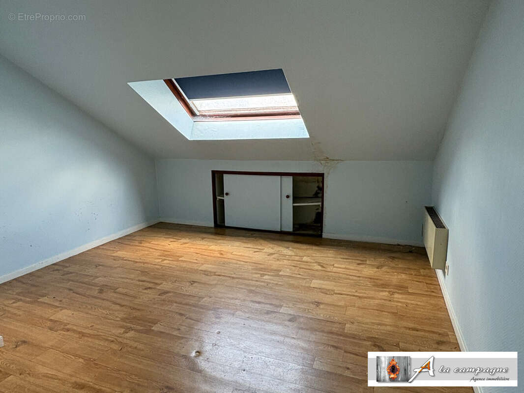 Maison 80 m² à Saint-Eloy-Les-Mines  - photo 8