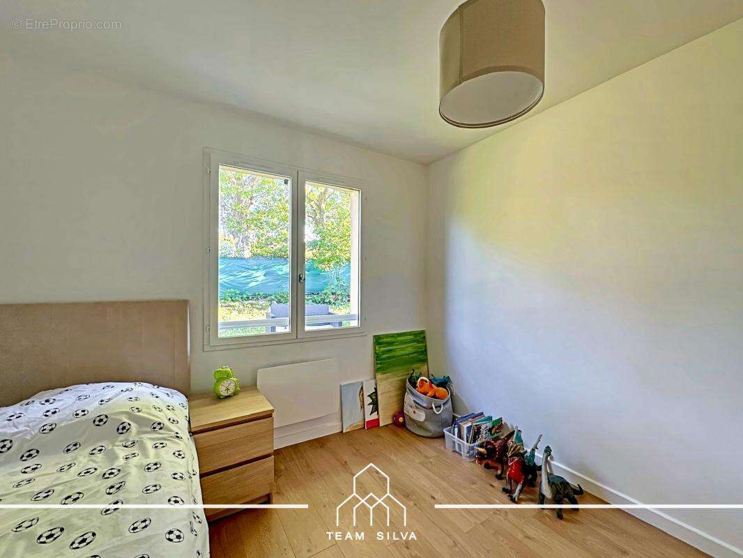 Maison à SAINT-GENIS-LAVAL