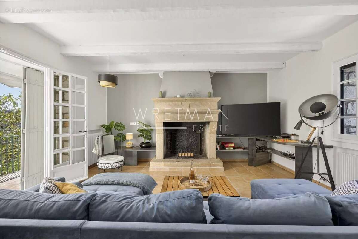 Maison à MANDELIEU-LA-NAPOULE