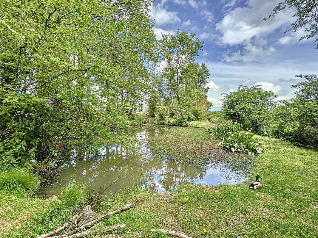 Maison à SAINT-MAURICE-EN-COTENTIN