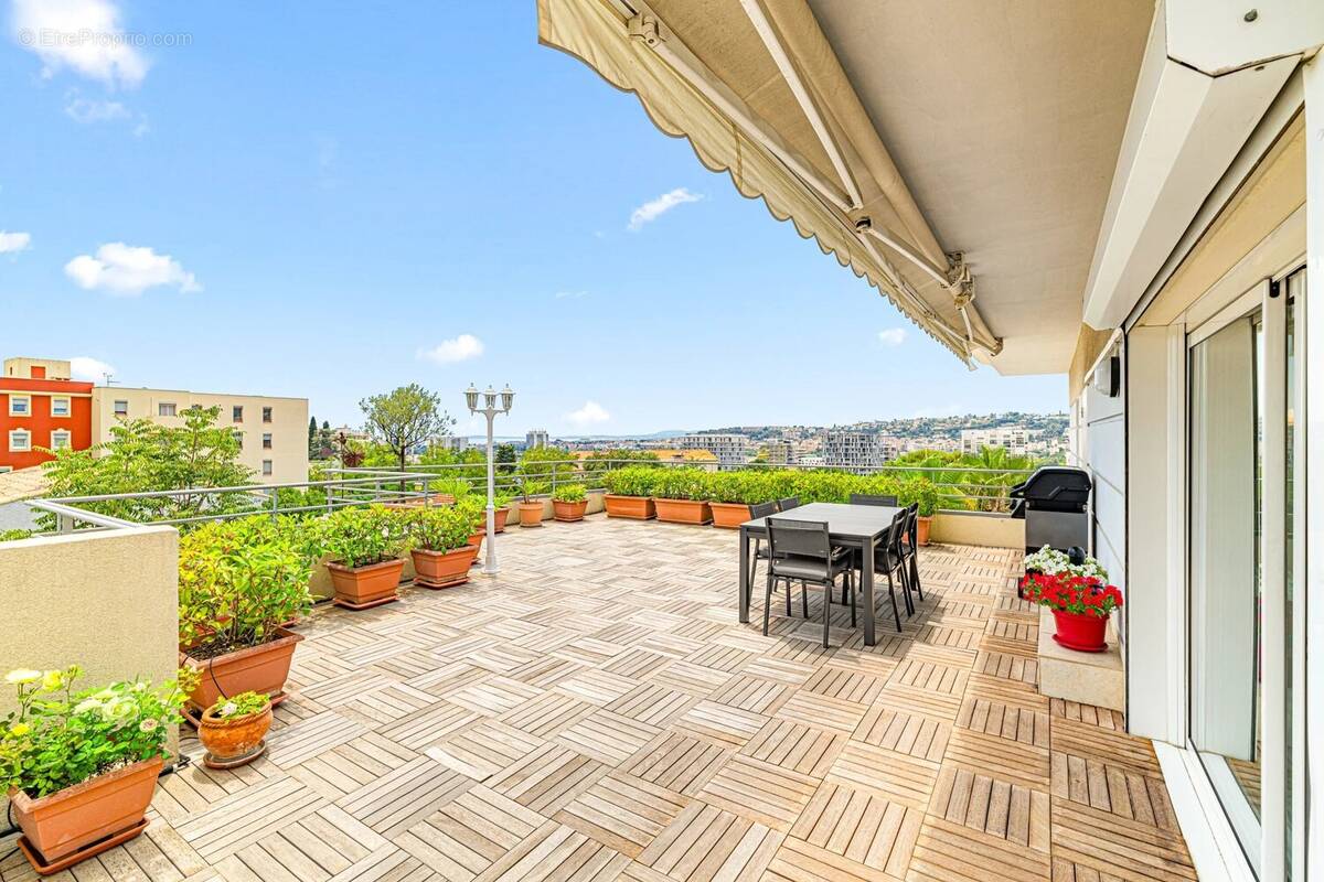 Appartement à NICE