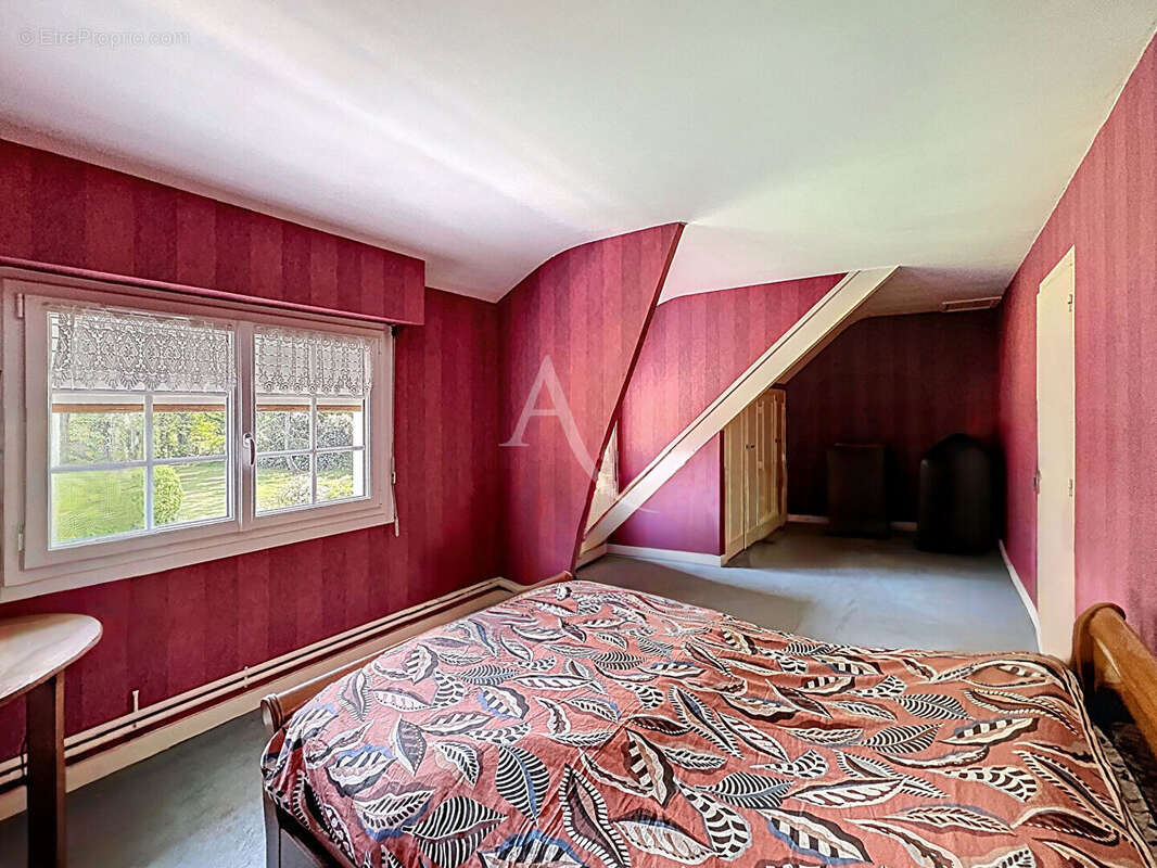 Carquefou Est, Propriété de charme 230 m²  au sol. - photo 10