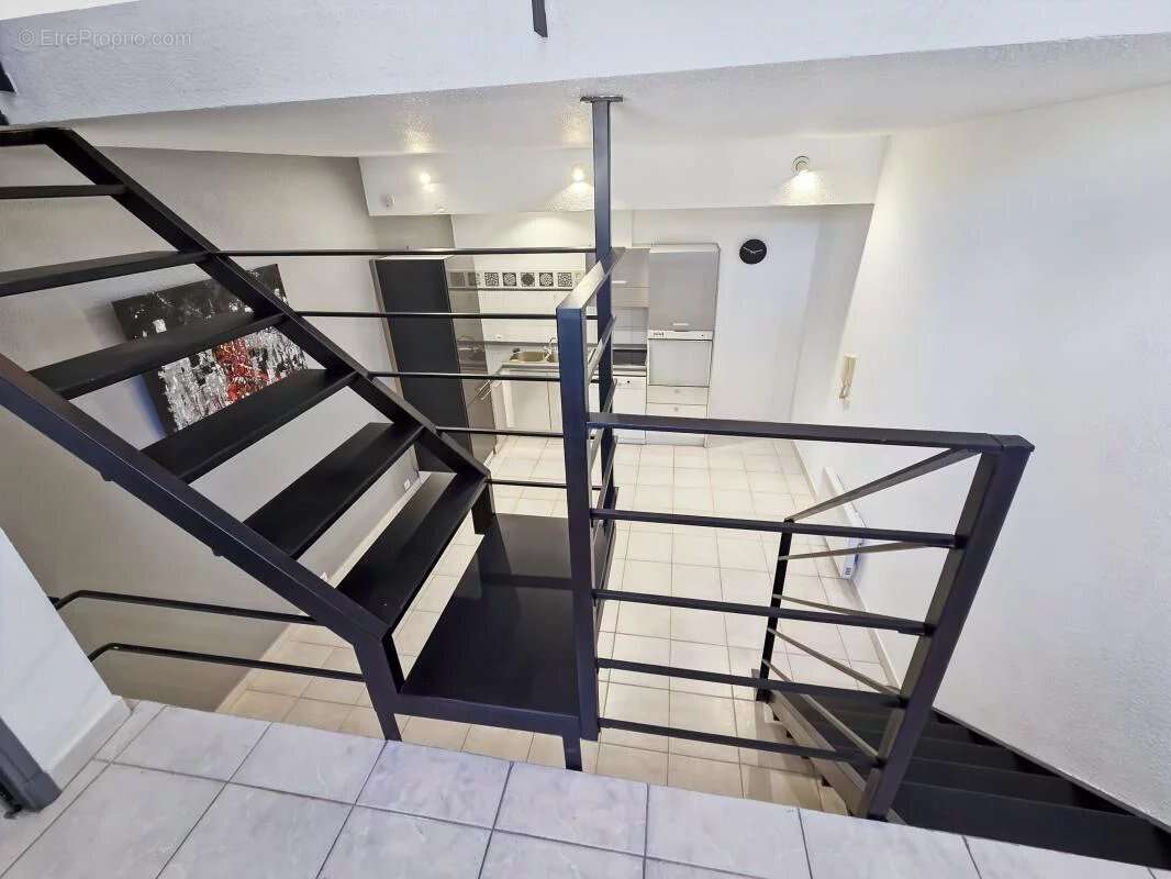 Appartement à VILLENEUVE-LES-AVIGNON