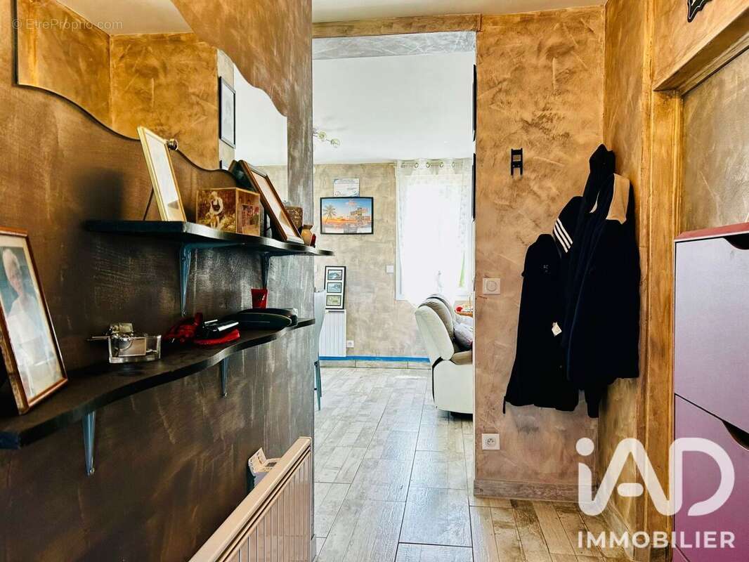 Maison 82 m² à Oysonville  - photo 2
