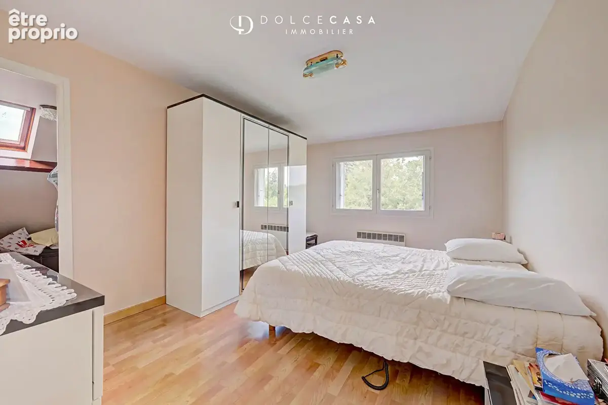 Maison familiale .Quartier Foch .Terrain 1 260 m² . 3 chambres . Sous-sol total - photo 11