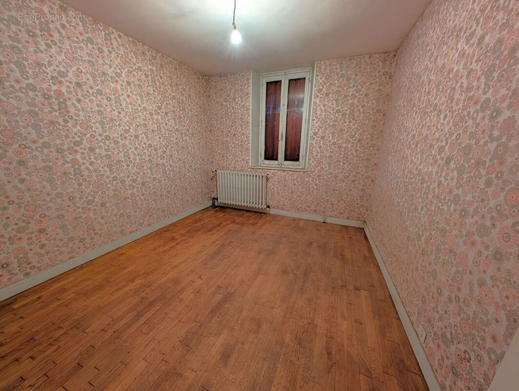 Maison à CHAMPLAY
