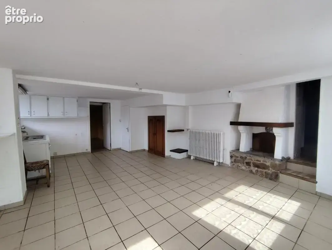 Maison d'habitation avec dépendances et parking privé - photo 3