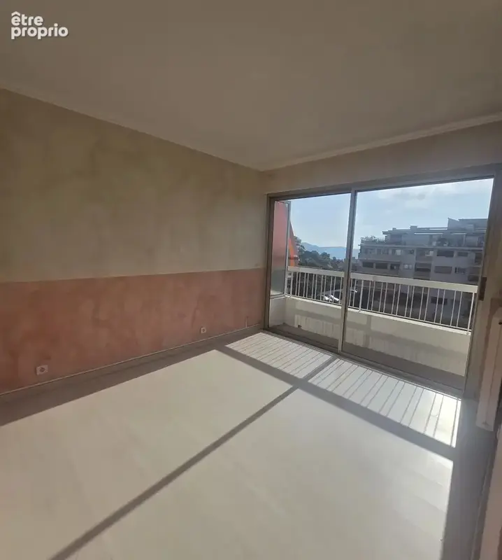 Nice Ouest – Dernier étage avec vue mer, terrasse et parking - photo 5
