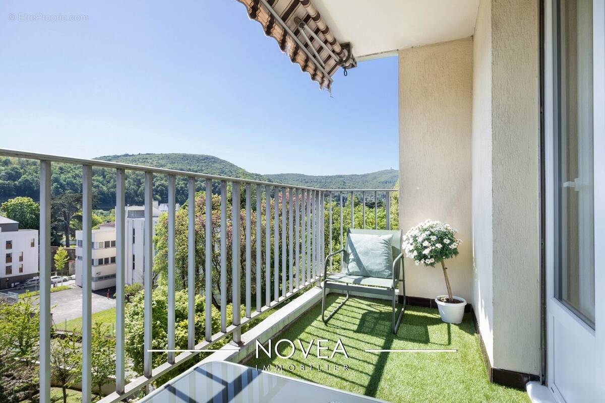 Appartement à FONTAINES-SUR-SAONE