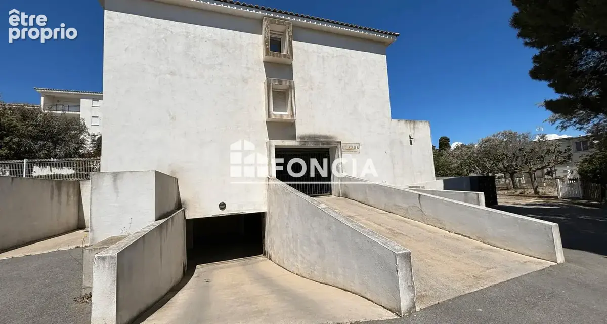 Garage au sous sol d'une résidence sécurisée - photo 2