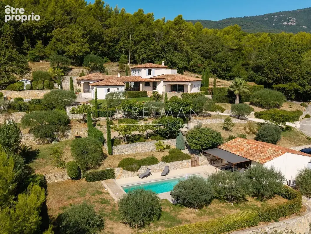 Domaine exceptionnel avec piscines et vue panoramique - Seillans - photo 3