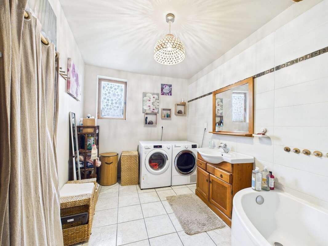 Maison à VILLY-LE-MARECHAL