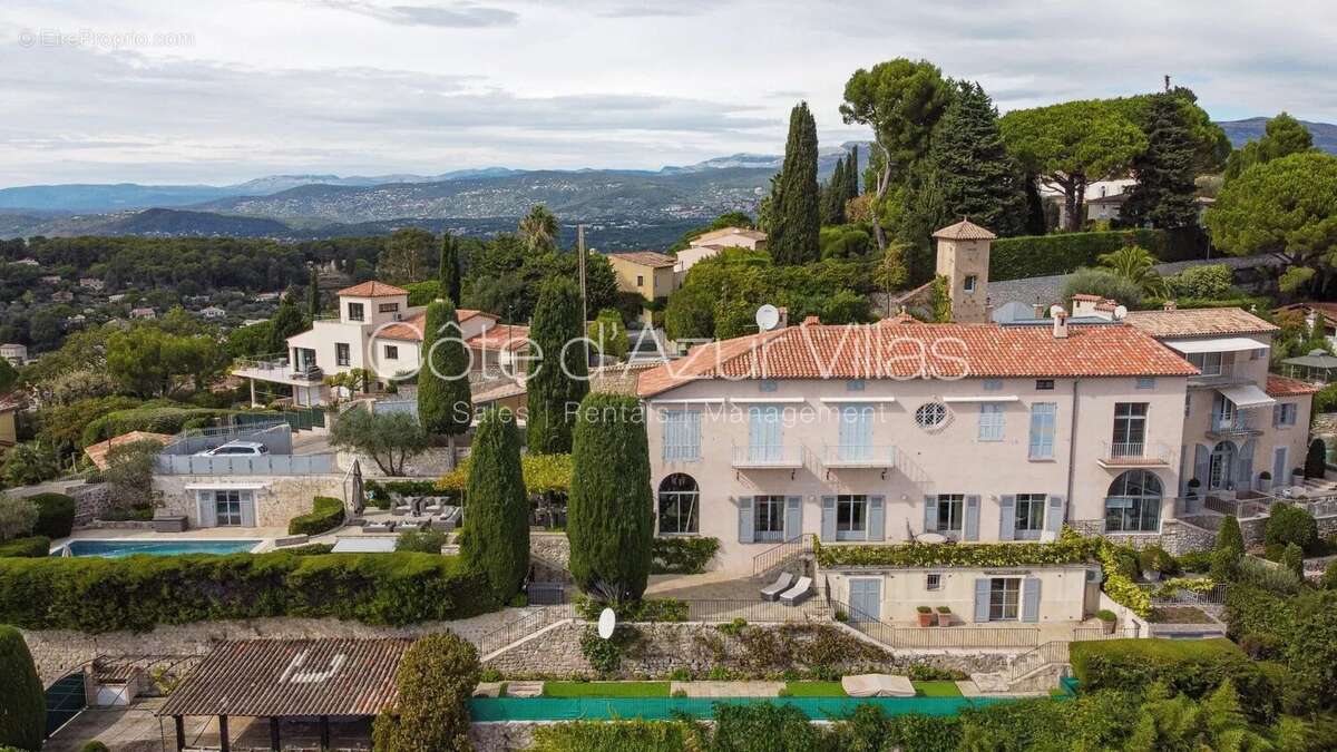 Maison à MOUGINS