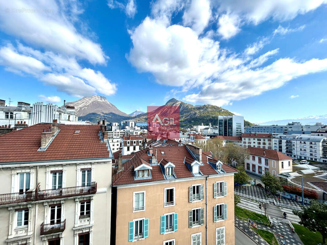 GRENOBLE - T2 de 56m2 au dernier étage avec ascenseur - photo 2
