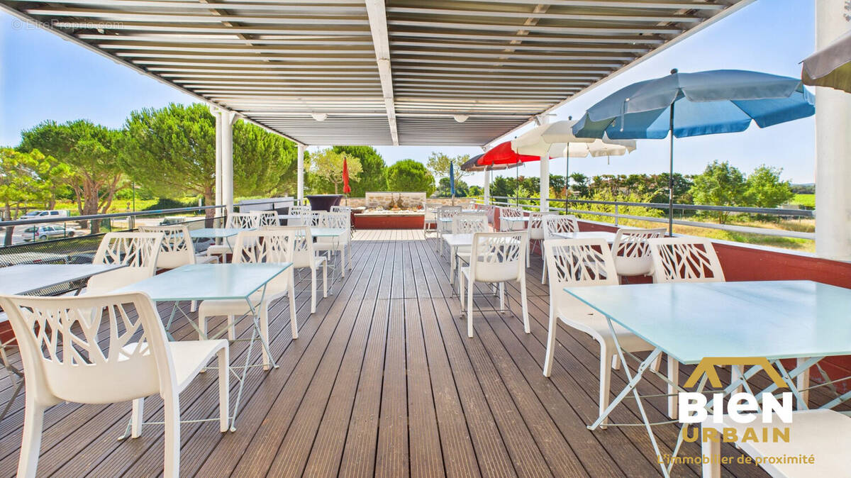 Autre à SAINT-CHAPTES