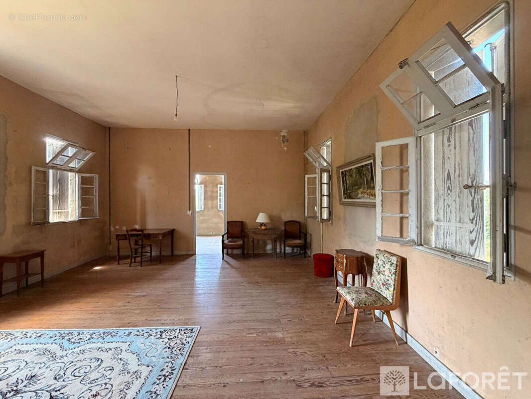 Maison à VERDELAIS