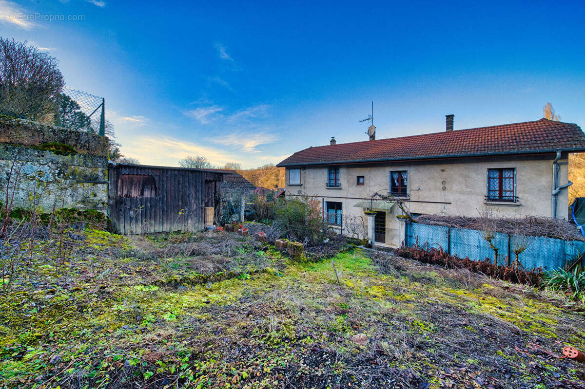 Maison à REAUMONT
