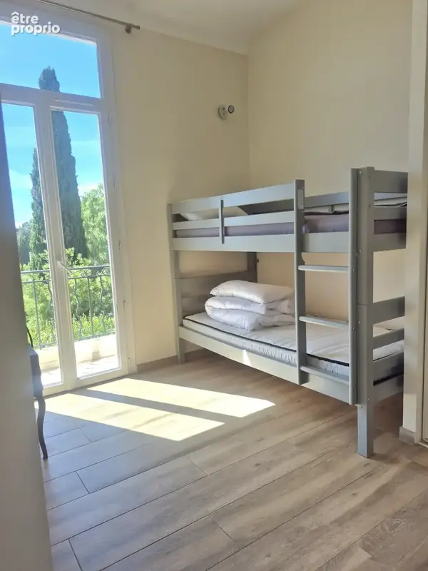 Haut de villa 3 p entièrement rénové avec jardin privatif 518m2 et garage vue mer et saint paul - photo 10