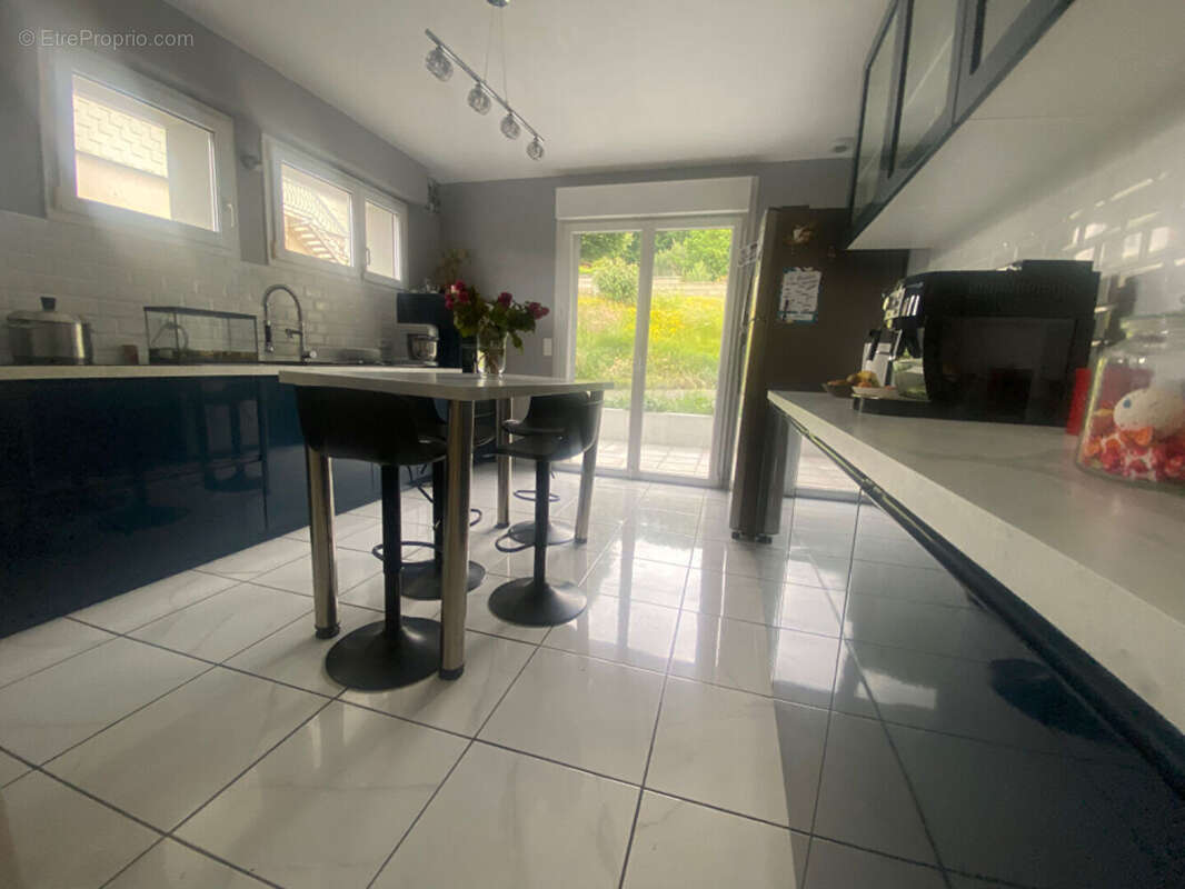 Maison à NOUZONVILLE