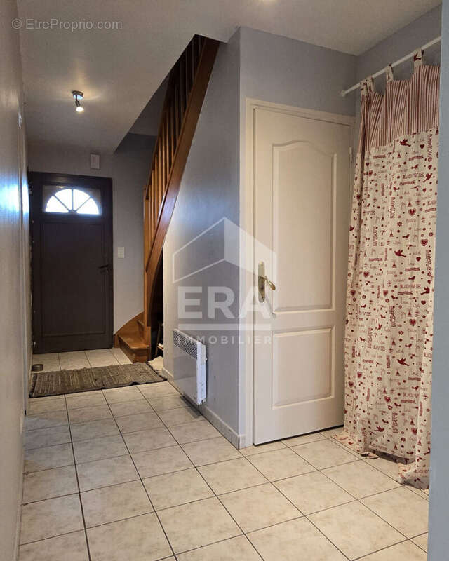 Maison à SAINT-MARTIN-EN-CAMPAGNE