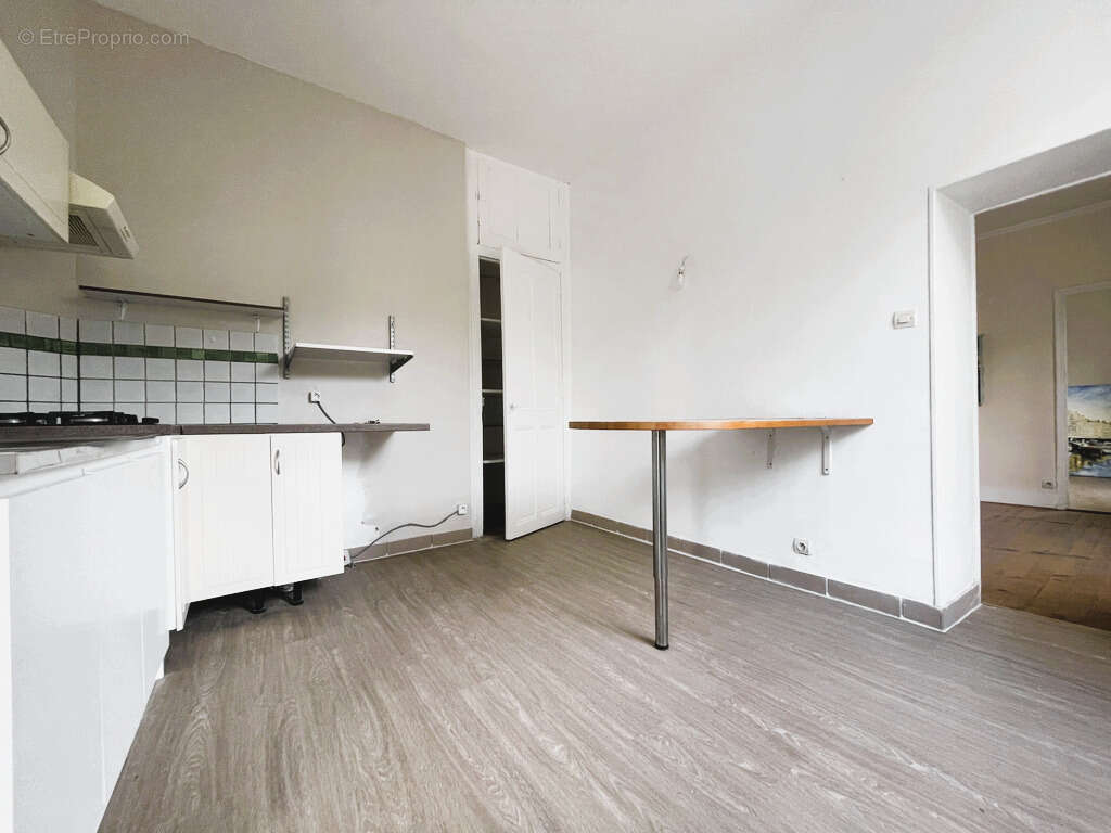 T2 + Balcon - photo 5