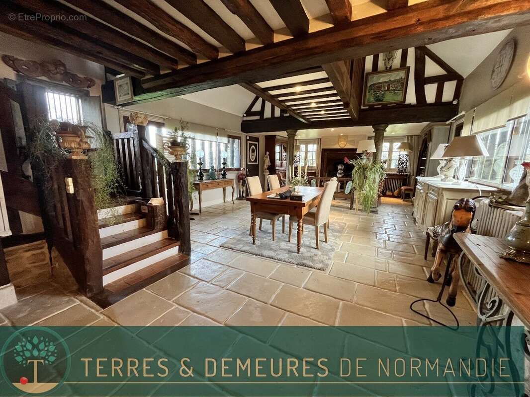 Maison à PONT-L'EVEQUE