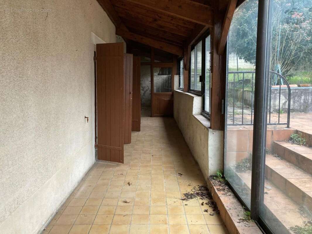 veranda