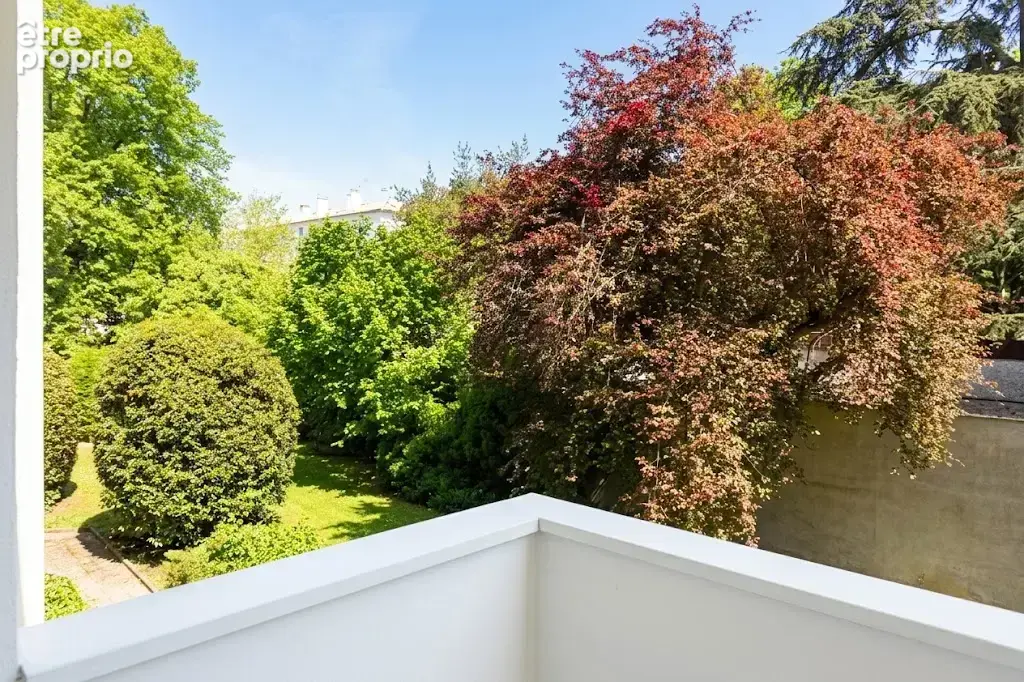 CAUDERAN - Secteur Pins Francs - Ruevb des Orangers - T3 avec 2 balcons, Cave et Garage Box. - photo 2