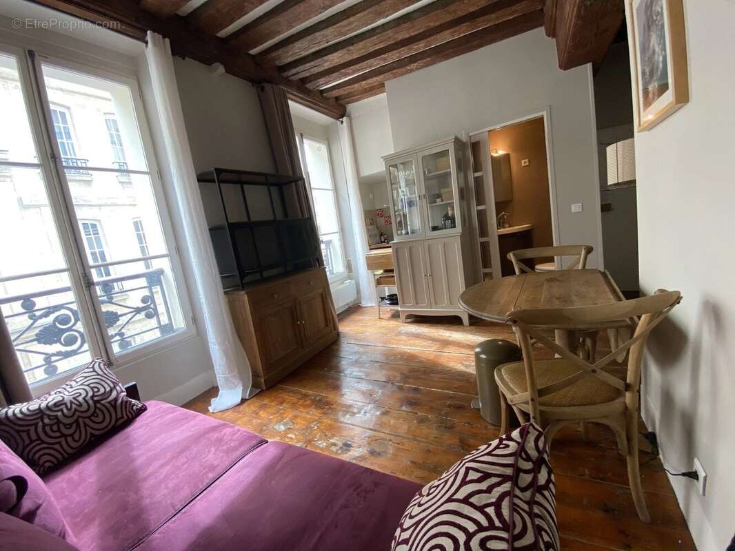 Appartement à PARIS-4E