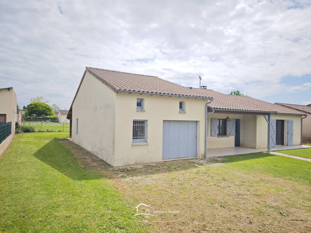 Maison à LEZAY